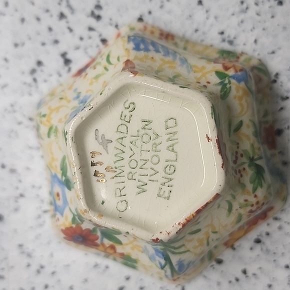 Royal Winton Old Cottage Chintz Ascot Cream and Sugar Set, Pattern 1567 - Picture 4 of 7